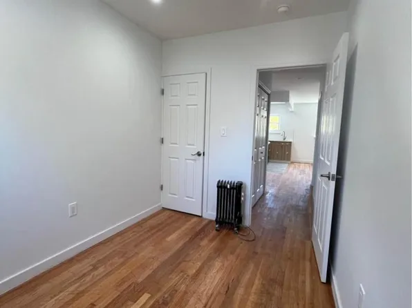 718 Rosedale Avenue image 8 of 9