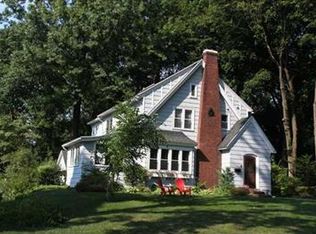 271 Alpine Dr, Rochester, NY 14618