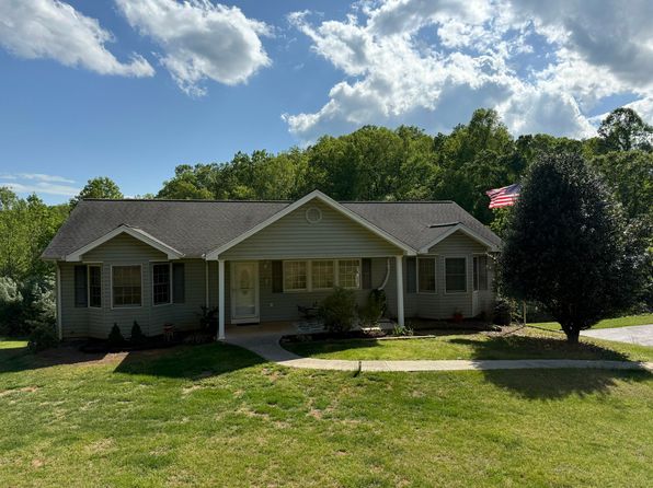 942 Idlewood Rd, Hardy, VA 24101