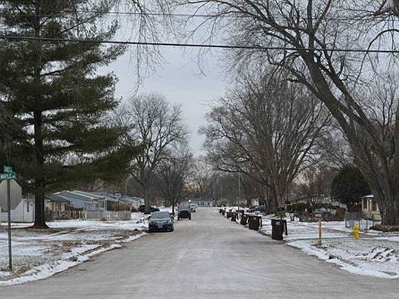 Exterior Neighborhood (street photo)