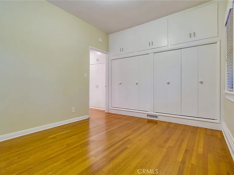 1918 La France Ave — Photo 21