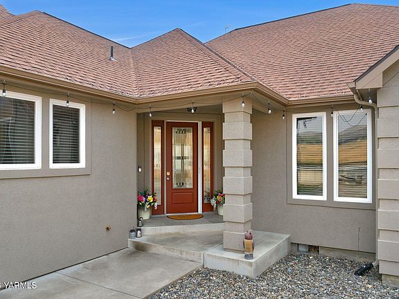 4th image of 1330 Wenas View Dr