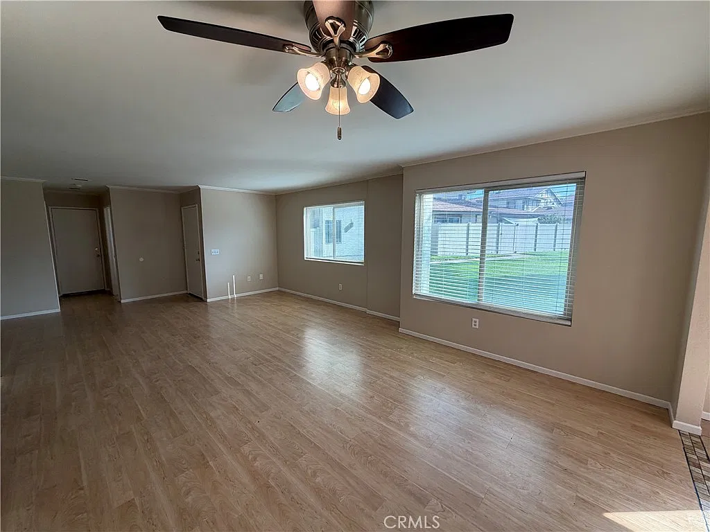 941 Pinyon Ct — Photo 4