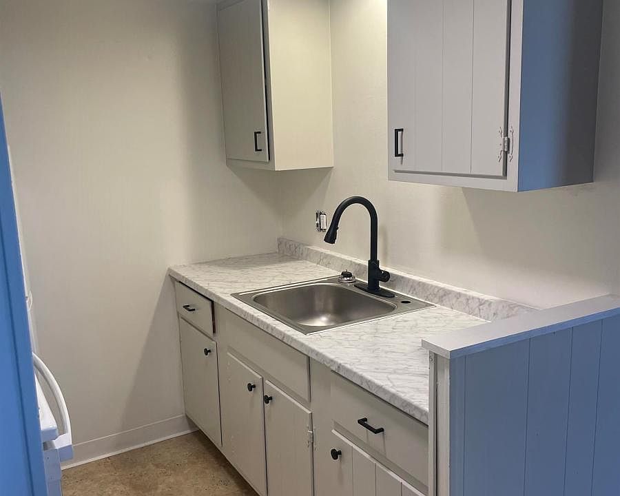 1st image of 1923 Sutton Ave #205