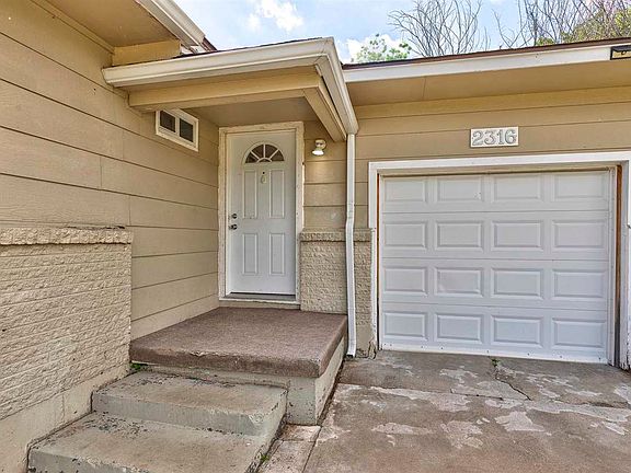 3rd image of 2316 NW 38th Pl