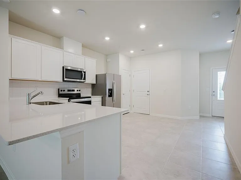 3239 Canyon Bay Point — Photo 8