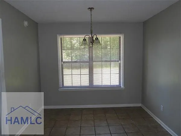 355 McCumber Dr — Photo 7