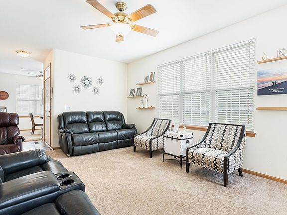 4th image of 16332 Carver Lake Ct