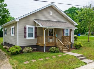 416 Dingler Ave, Mooresville, NC 28115