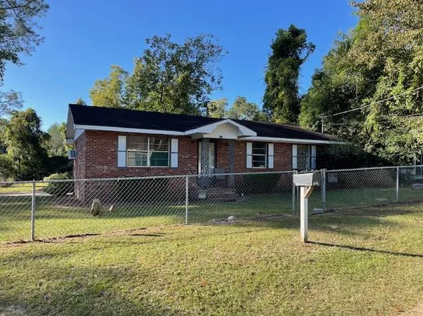 722 Peachtree St, Douglas, GA 31533