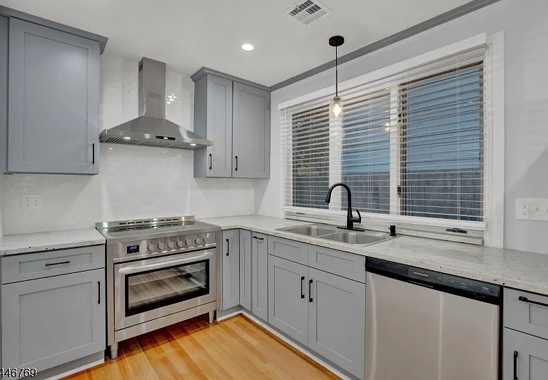 1 Lenox Pl #A — Photo 11