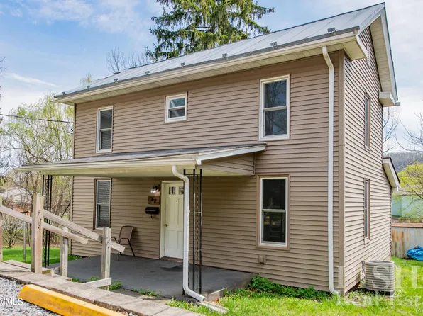 77 Johnson St, Montgomery, PA 17752