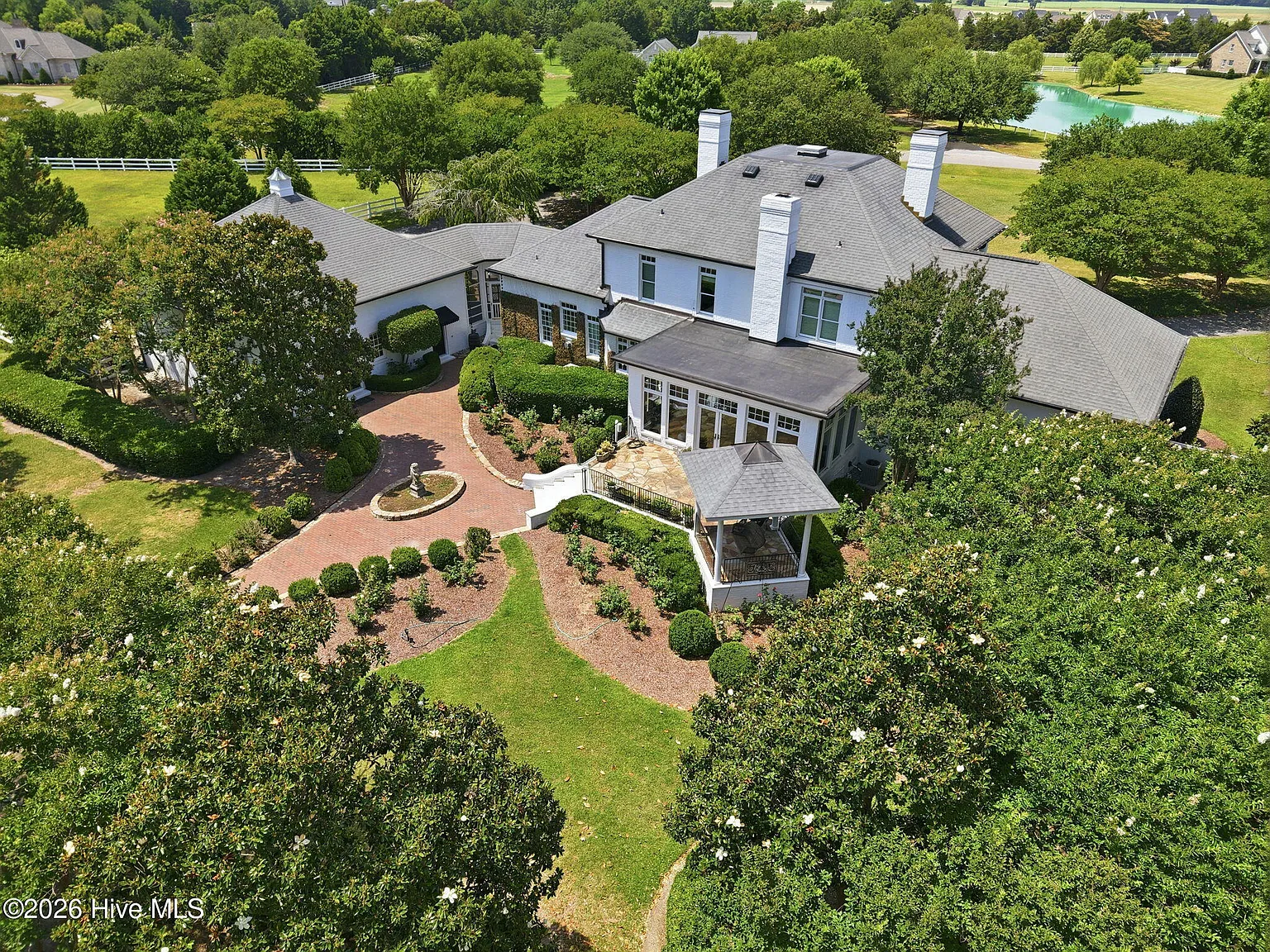 4 bed, 4.5 bath, $7,500 — Photo 3
