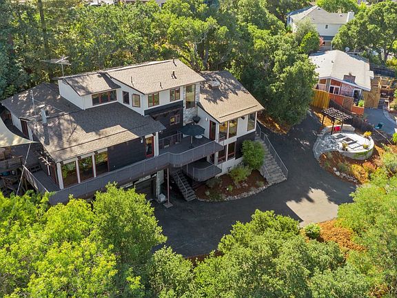 5th image of 860 Vista Dr