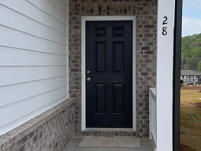 28 Briarwood Dr E — Photo 3