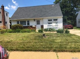 236 Bushwick Ave, Merrick, NY 11566