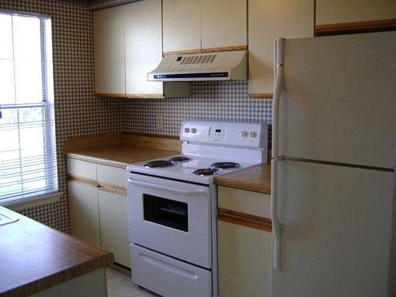 4th image of 1451 Olivewood Ct