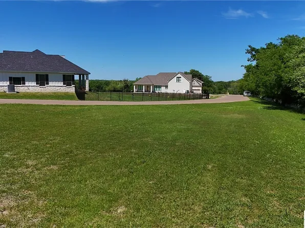1152 Shepherd Dr, Salado, TX 76571