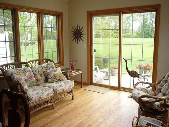 3rd image of 5662 Aspen Ln