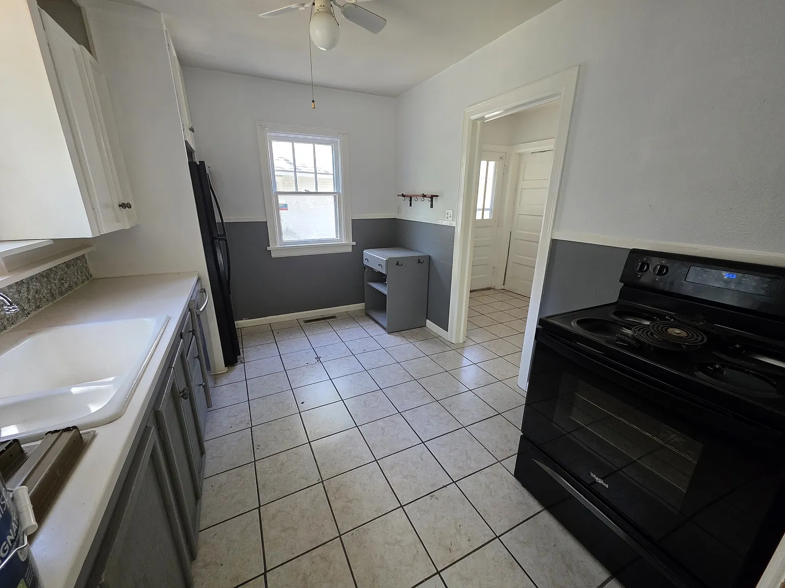 225 Columbia Street - 1 — Photo 4