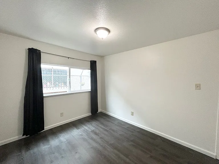 3800 Waller Ave — Photo 12