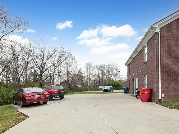 4th image of 705 Candlewood Dr