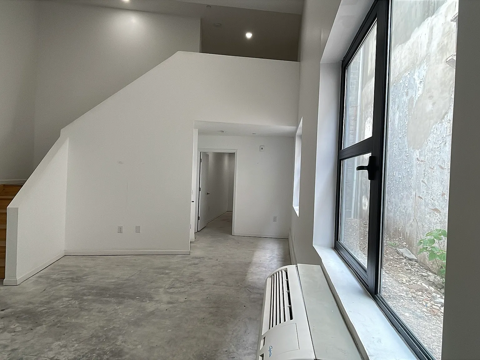 2 bed, $2,755 — Photo 2