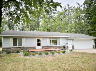 3350 Woodcrest Dr, Lewiston, MI 49756