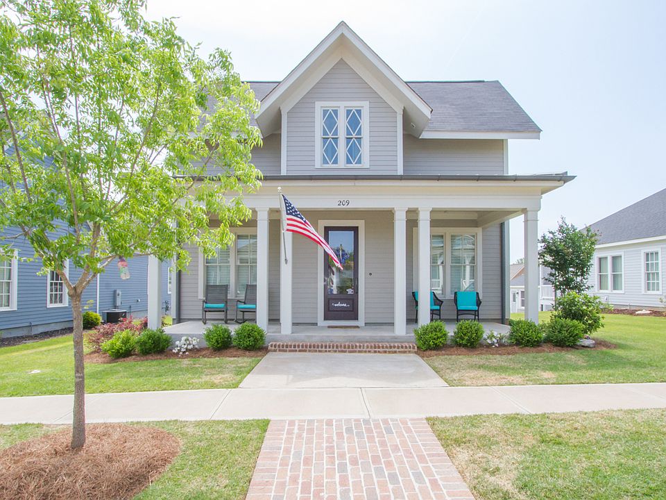 Welcome to 209 Howard Ave!