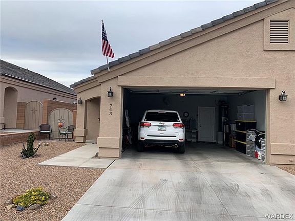 4th image of 743 Pala Mesa Dr