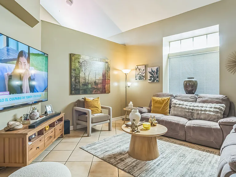 16230 Trailwinds Dr — Photo 5