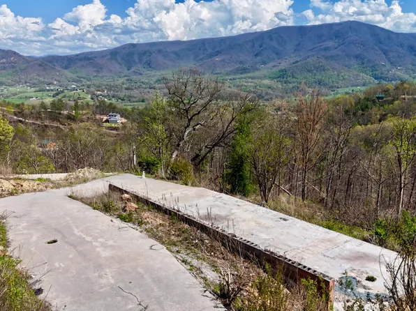 3129 Lorre Way, Sevierville, TN 37862