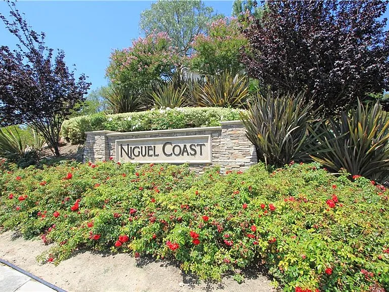23952 Dory Dr — Photo 45