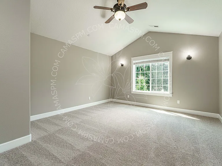 620 NW Ivy St — Photo 21