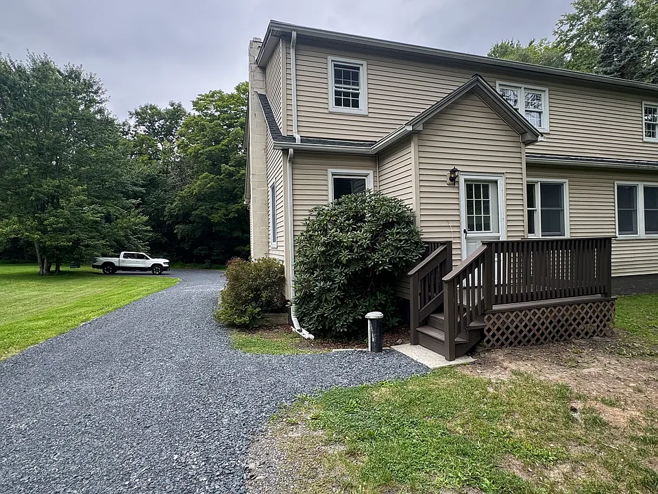51 Dubois Rd #2