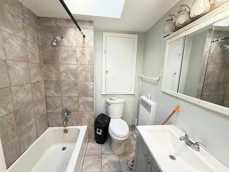 1208 Robbins St — Photo 19