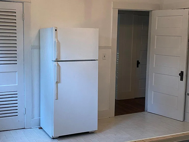 443 Locust Ave SE — Photo 8