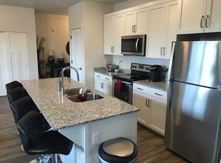 695 E Main St APT 2F, Midway, UT 84049