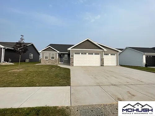 1735 Patriot Way Photo 1