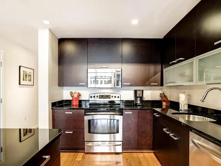 1010 Massachusetts Ave NW #Penthouse 108 — Photo 13