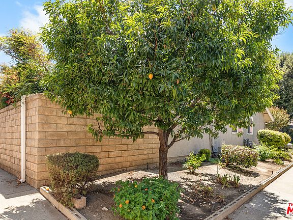 4th image of 26834 Avenue Of The Oaks Unit D