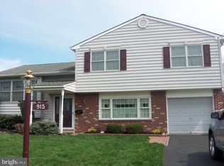 915 Phillips Rd, Warminster, PA 18974