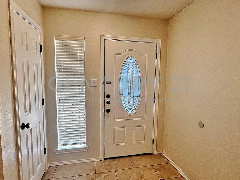 4808 Waxwing Dr — Photo 3