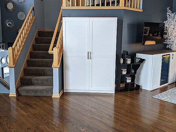 Beautiful, maple trim