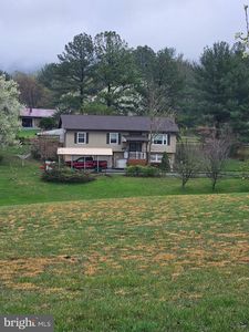 49 Hope Acres Dr, Berkeley Springs, WV, 25411