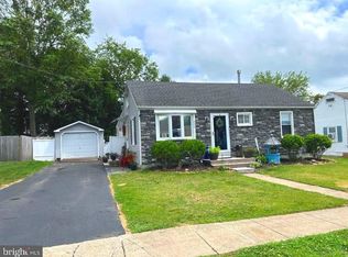 206 Lillian Ave, Hamilton, NJ 08610