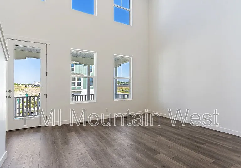 1836 W Red Twilight Ln — Photo 7