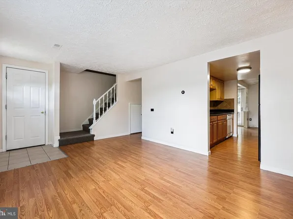 11116 Cedarbluff Ln, Germantown, MD 20876