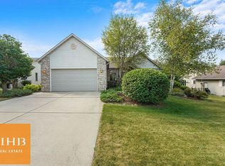 1817 Frawley Dr, Sun Prairie, WI 53590