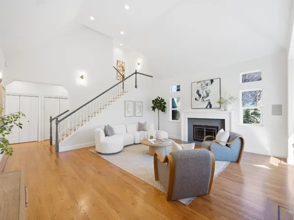 1618 Fairway Dr, Belmont, CA 94002